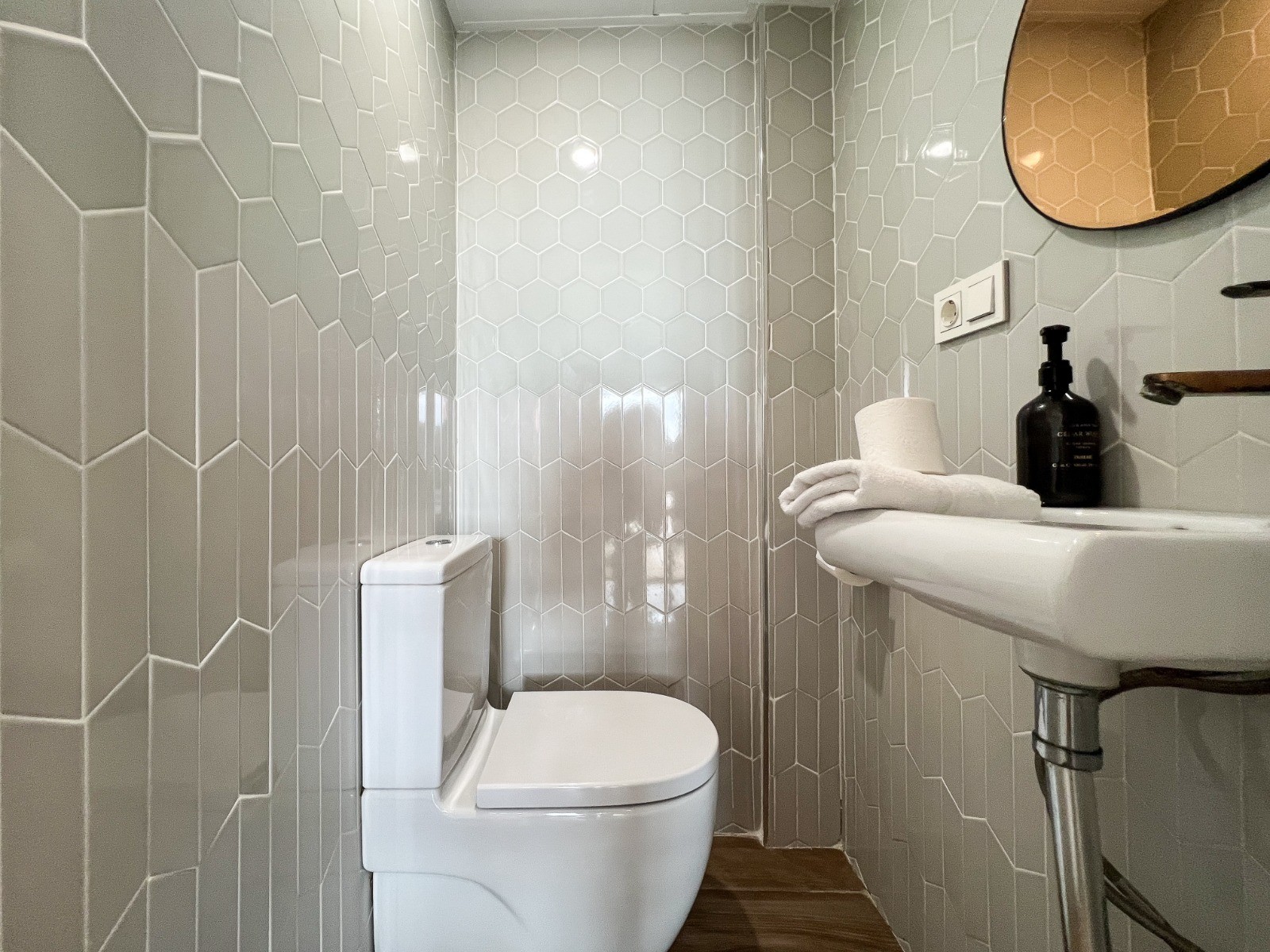Bathroom in apartment for sale in Alicante