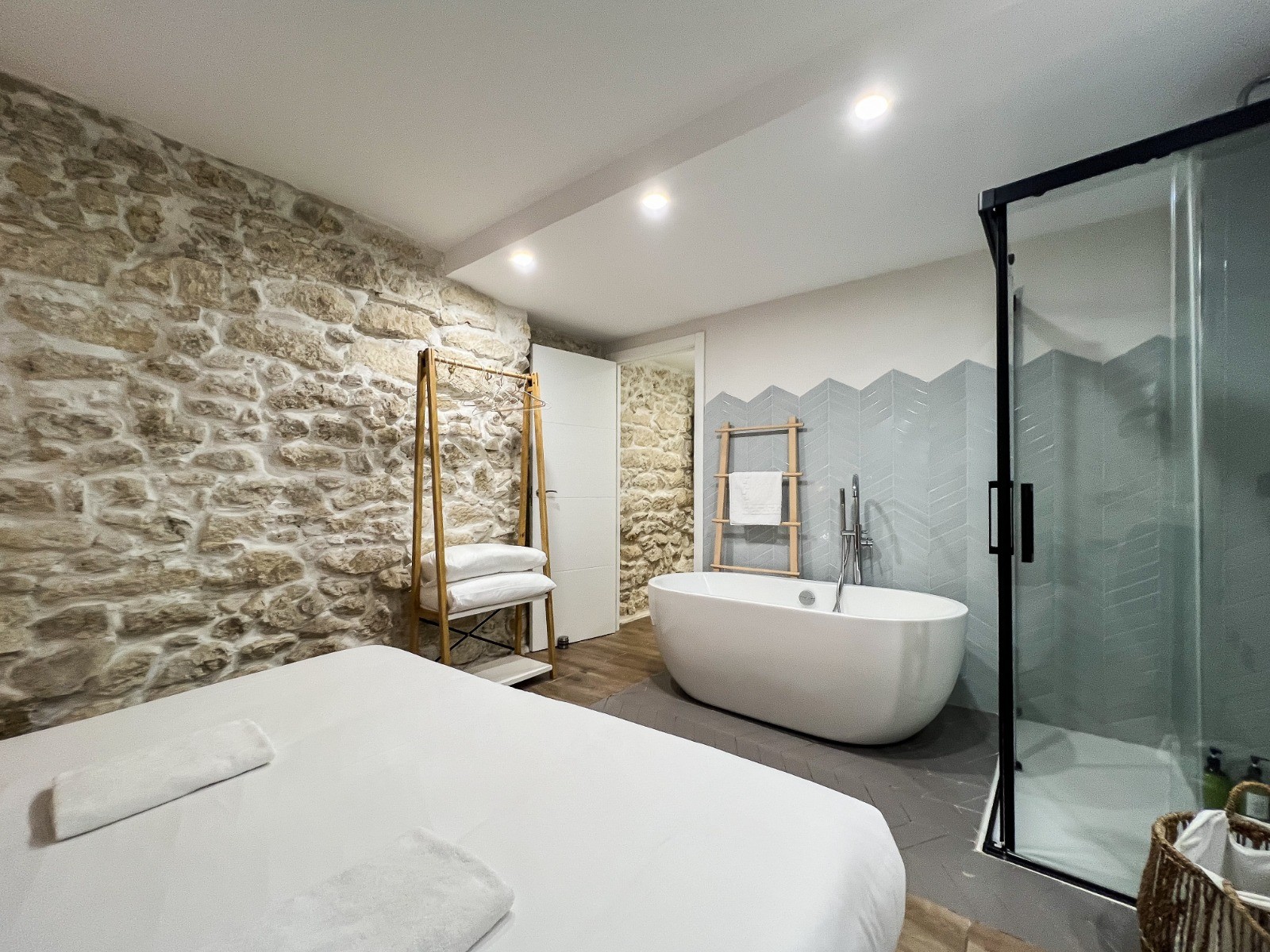 Bedroom in apartment for sale in Alicante