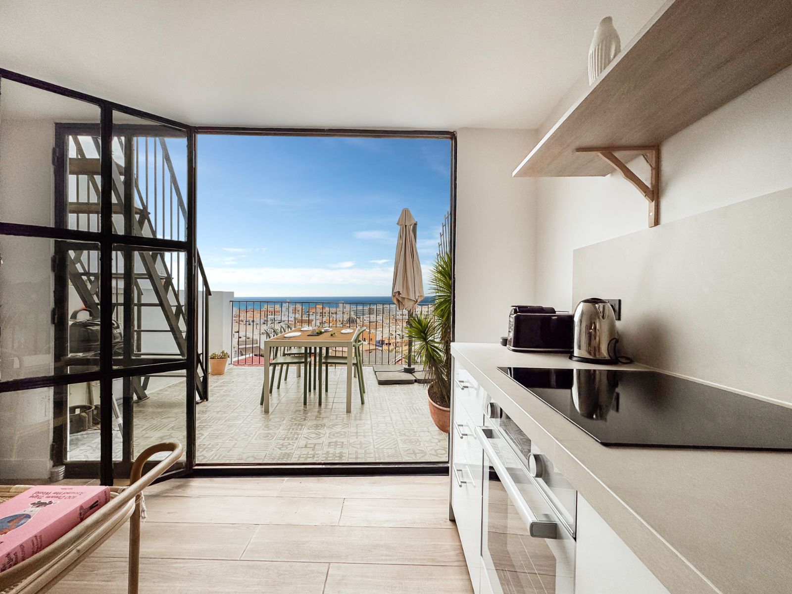 Dining area in apartment for sale in Alicante