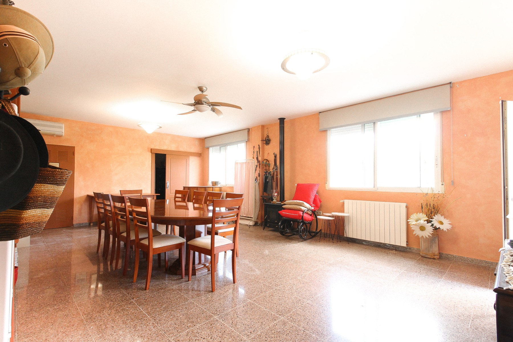 Terrace in villa for sale in San Vicente del Raspeig