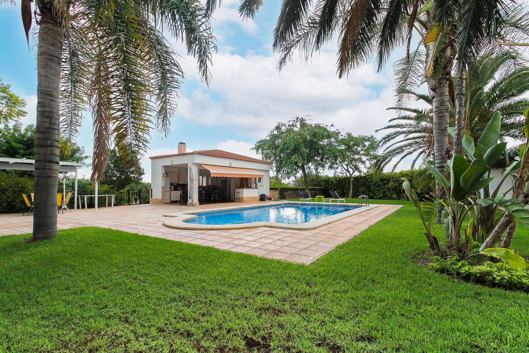 Terrace in villa for sale in San Vicente del Raspeig