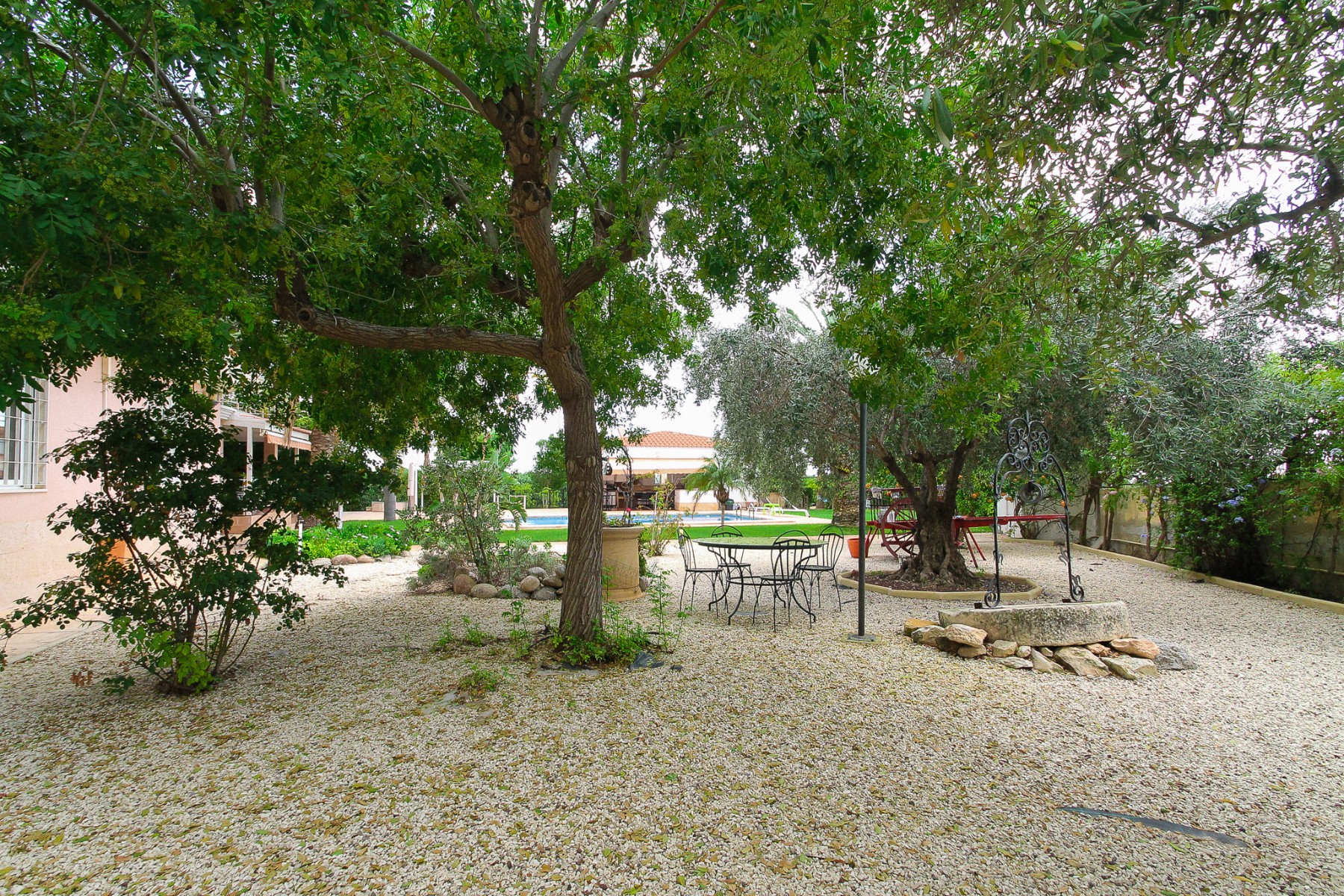Bedroom in villa for sale in San Vicente del Raspeig