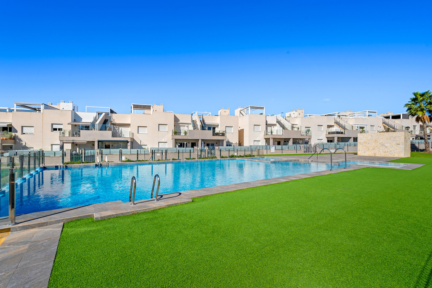 Terrace in bungalow for sale in Torrevieja
