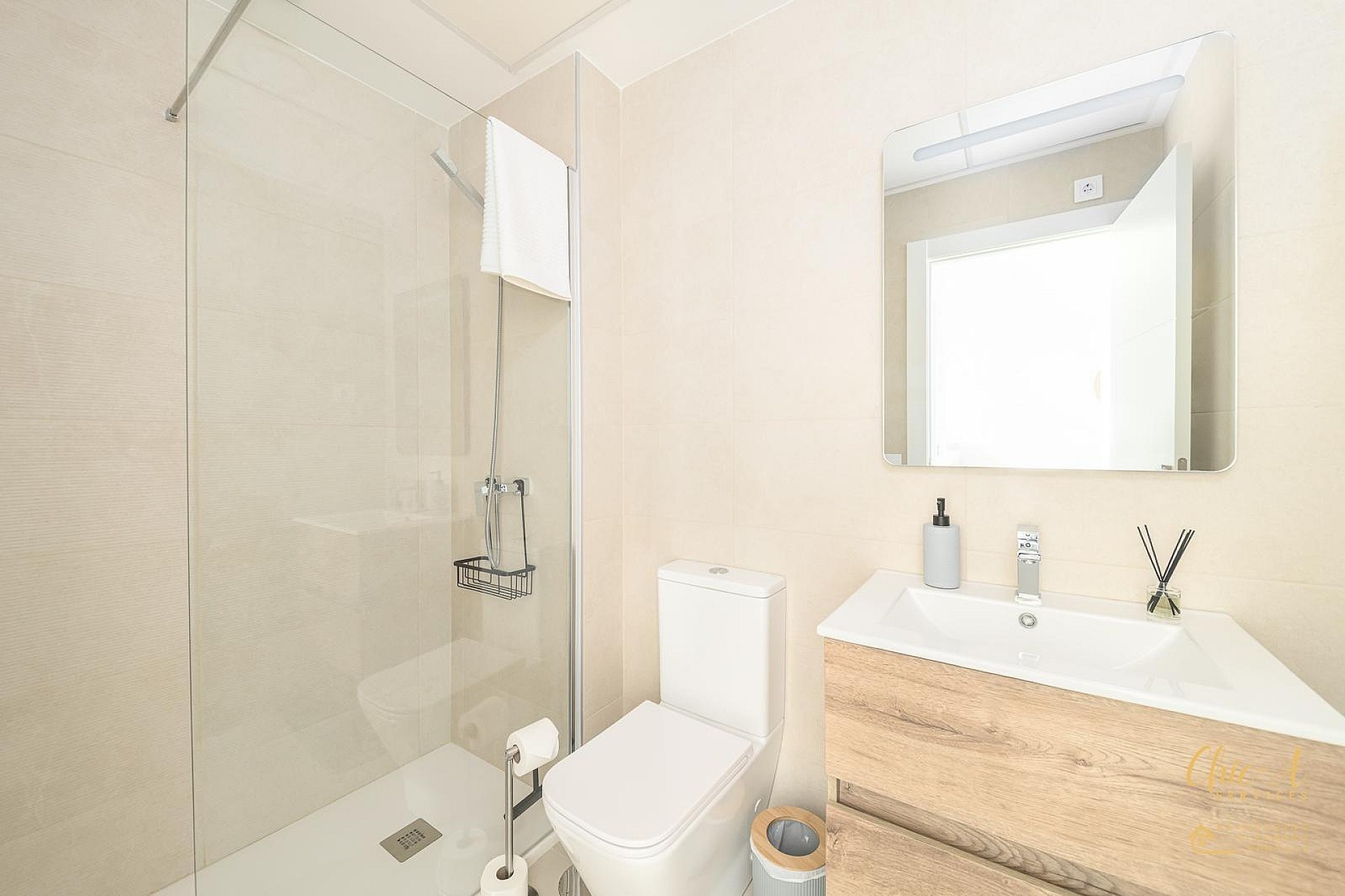 Bedroom in apartment for sale in Pilar de La Horadada
