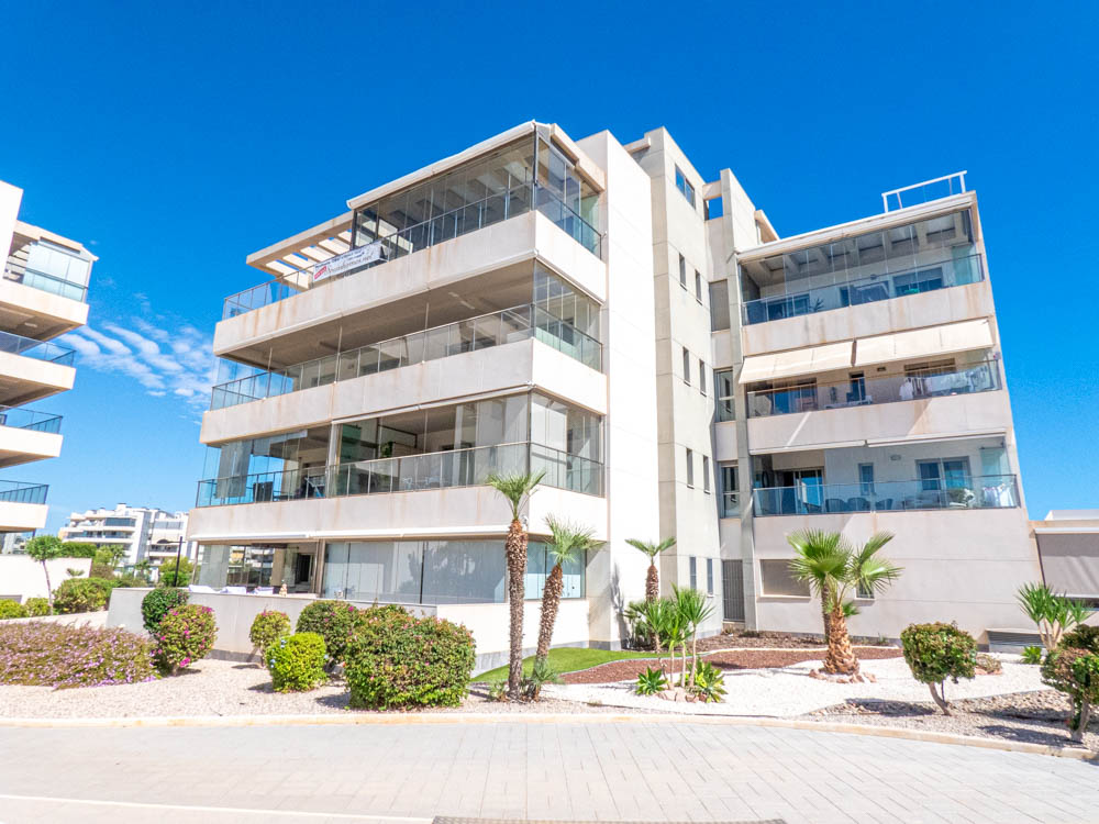 Here is a fantastic opportunity to purchase something different to every other apartment in the ALTO