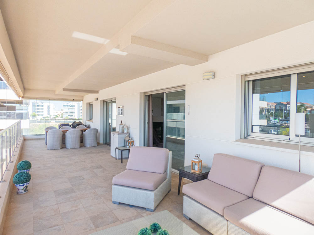 Pool area in apartment for sale in Los Dolses