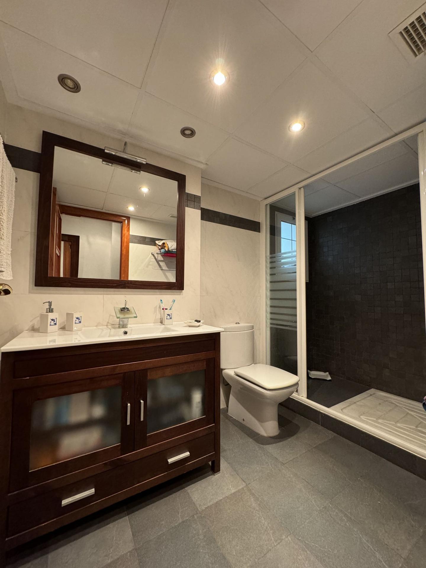 Master bedroom in apartment for sale in Torrevieja