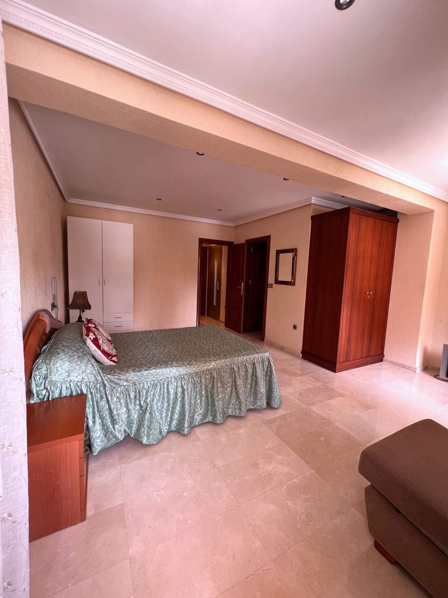 Dining area in duplex for sale in Torrevieja