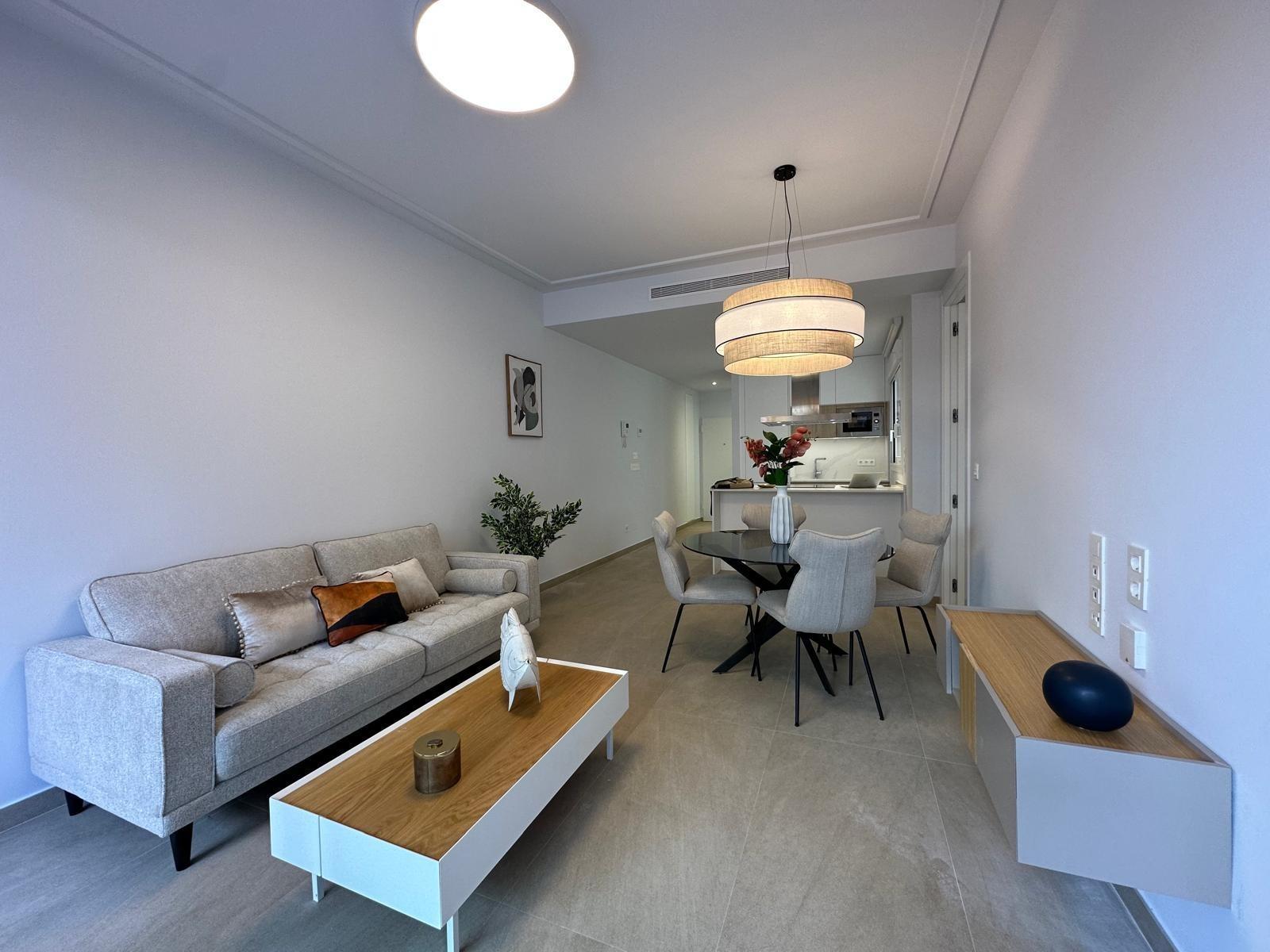 Modern apartment with exclusive pool in Torrevieja, near Playa de Los Locos This stylish and modern