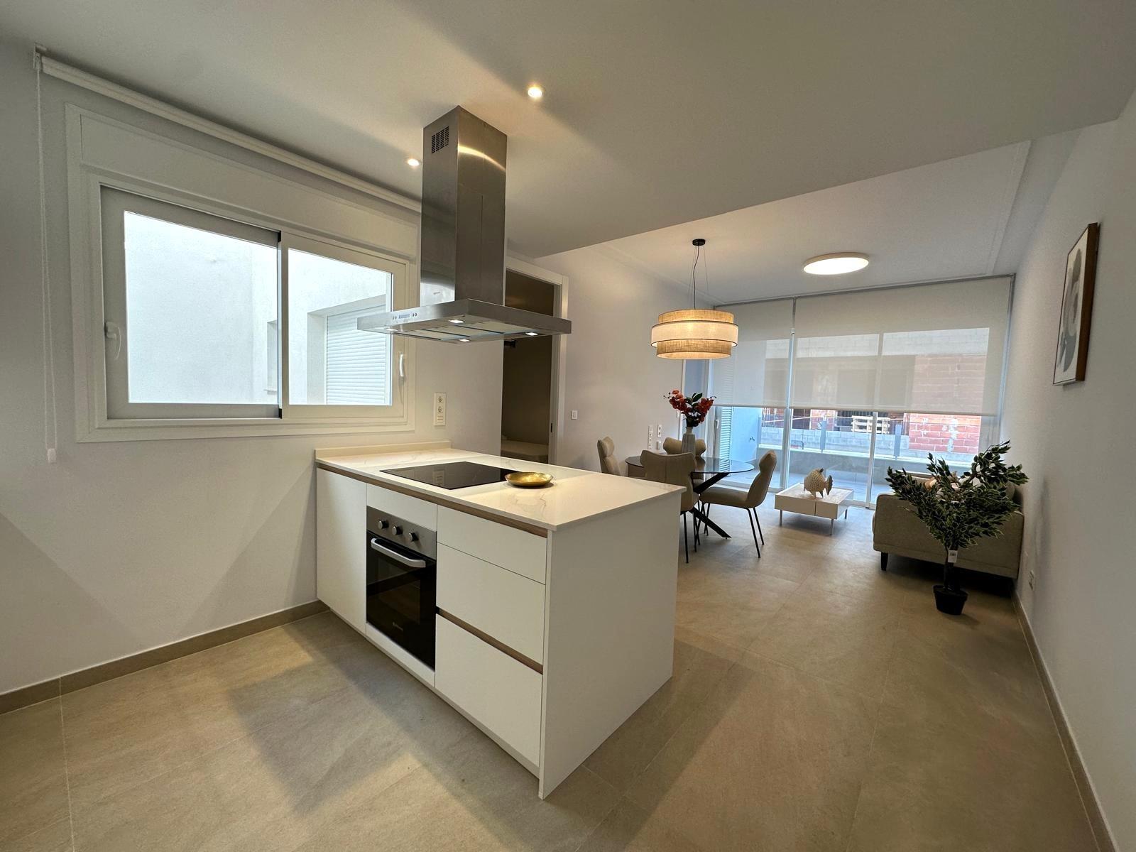 Modern apartment with exclusive pool in Torrevieja, near Playa de Los Locos This stylish and modern