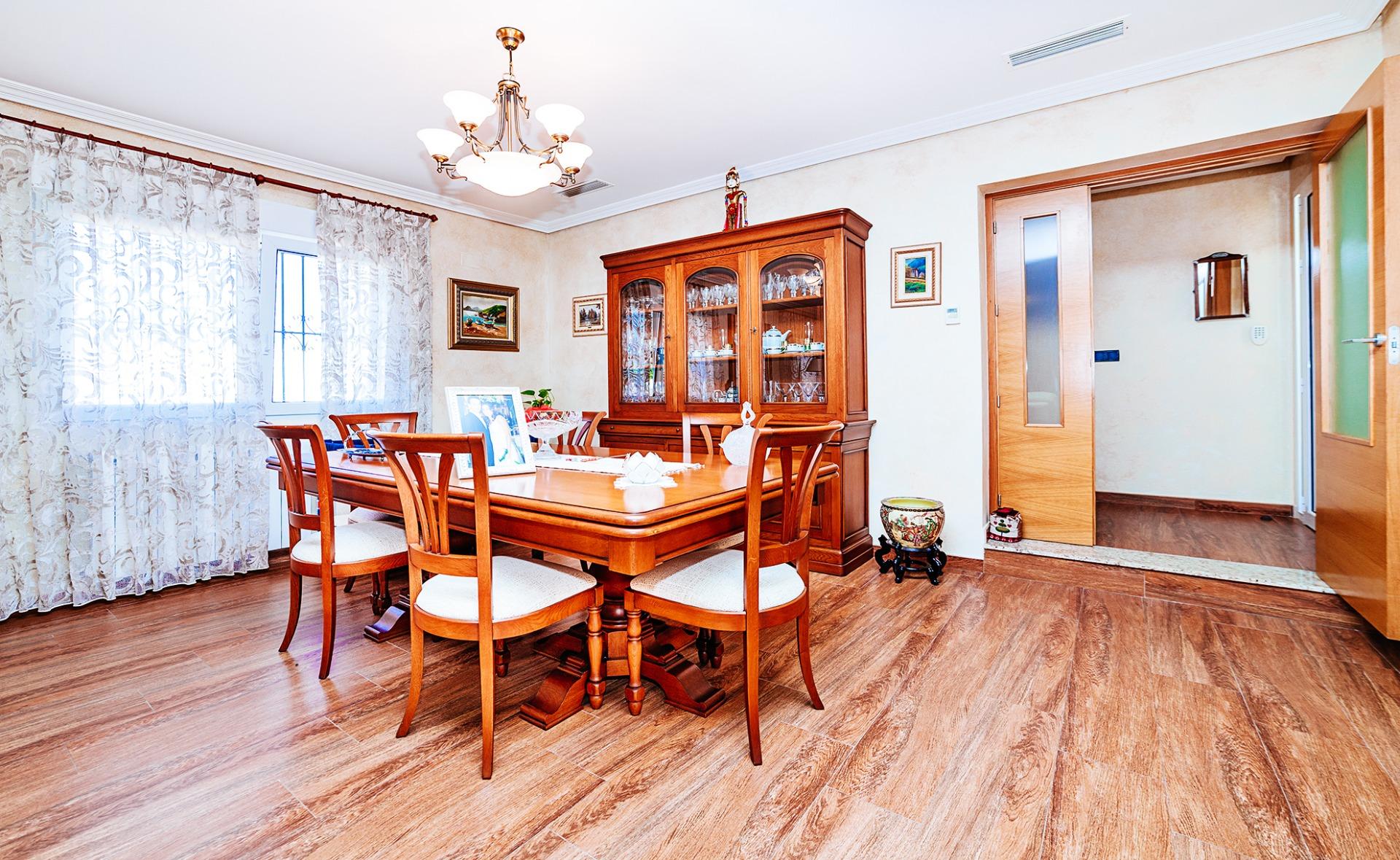 Terrace in villa for sale in Los Montesinos