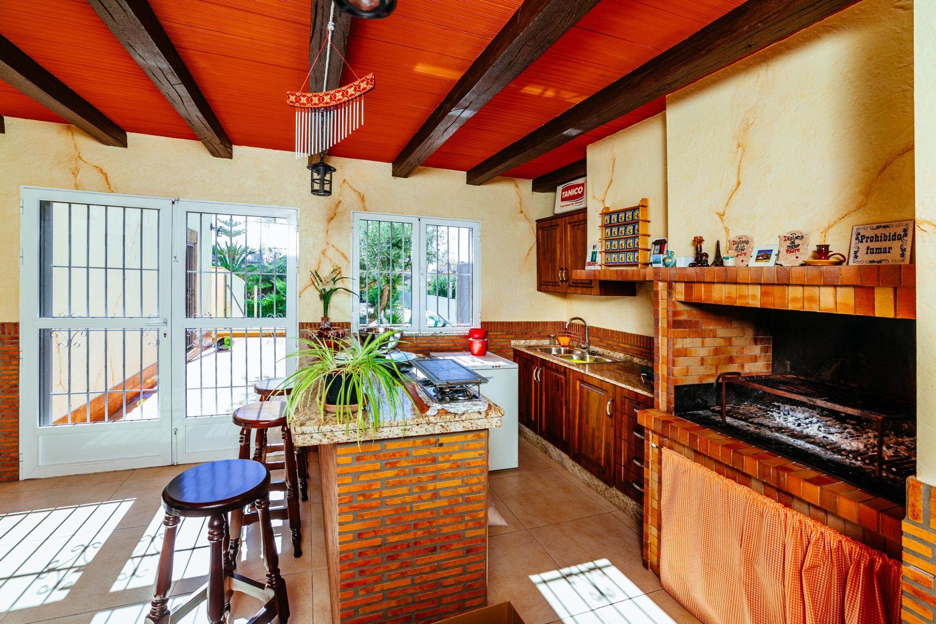 Pool area in villa for sale in Los Montesinos