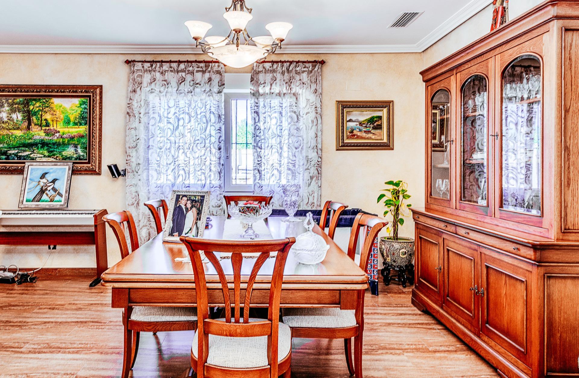 Garden in villa for sale in Los Montesinos