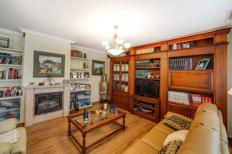 Kitchen in villa for sale in Los Montesinos