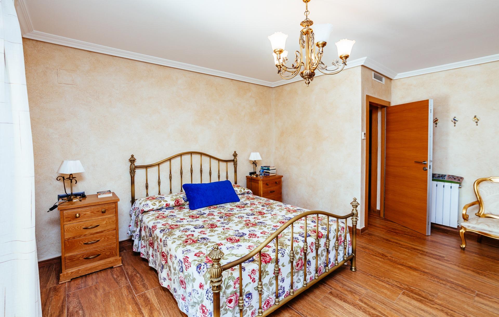 Dining area in villa for sale in Los Montesinos