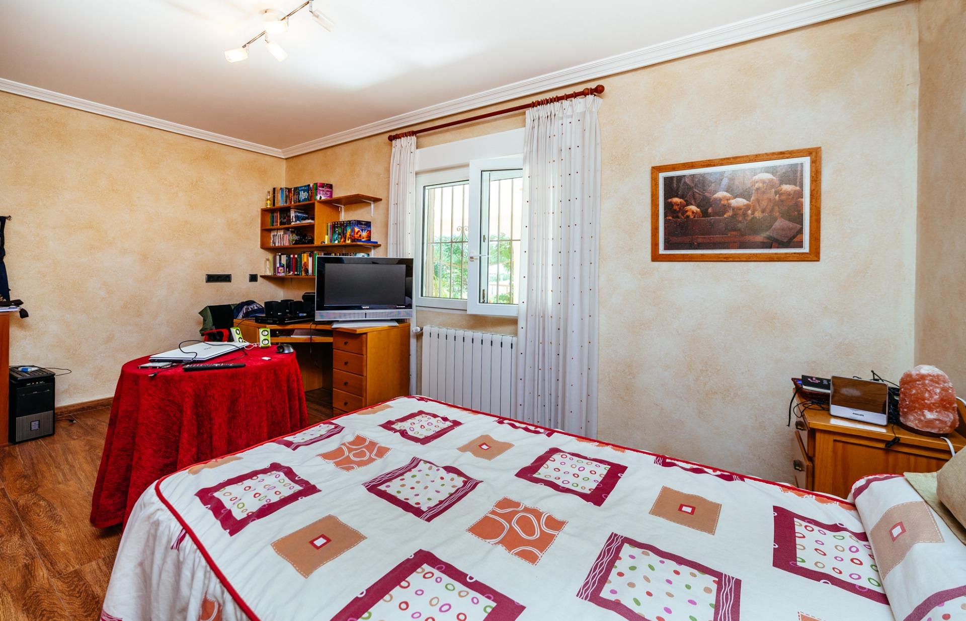 Terrace in villa for sale in Los Montesinos