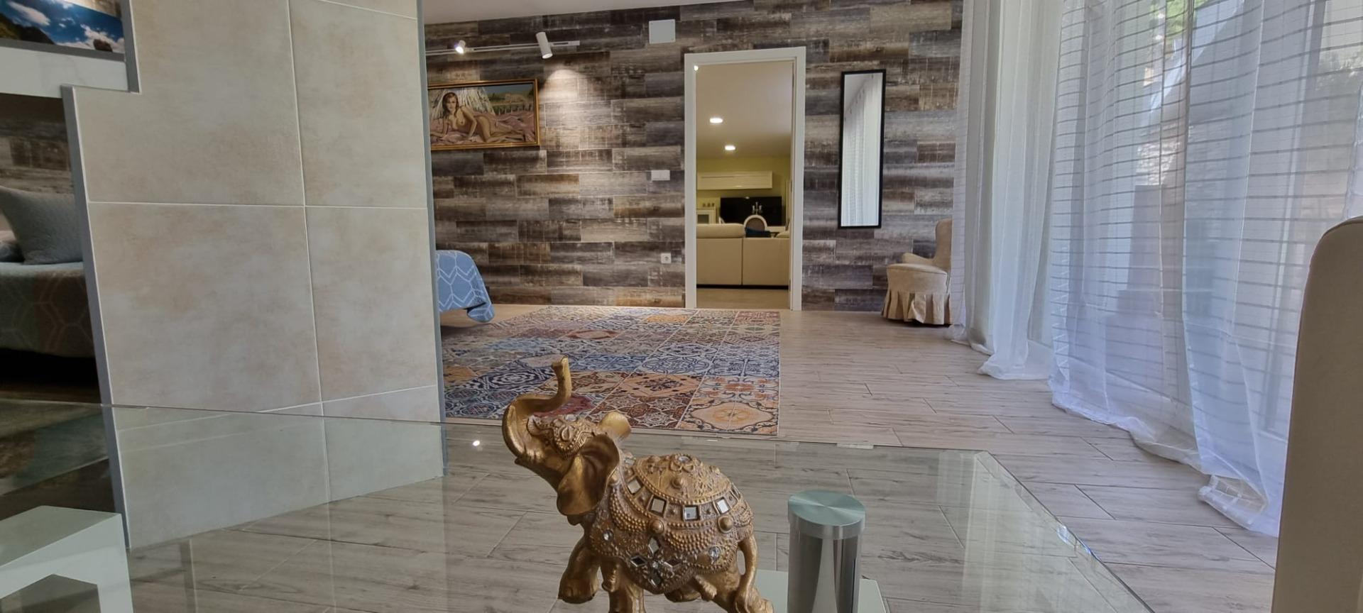 Master bedroom in villa for sale in Altea