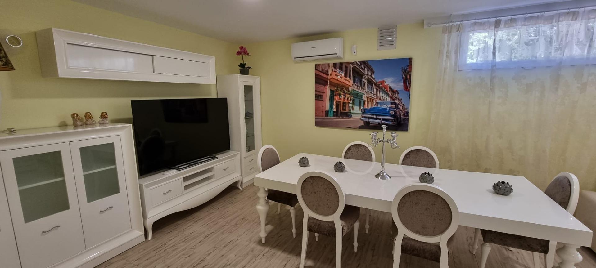Pool area in villa for sale in Altea