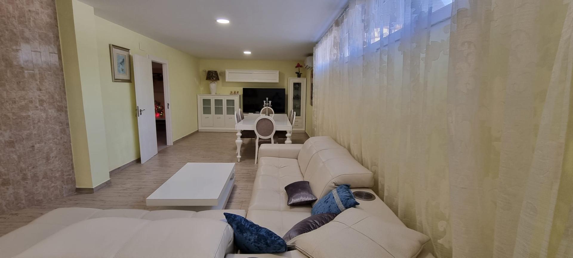 Dining area in villa for sale in Altea
