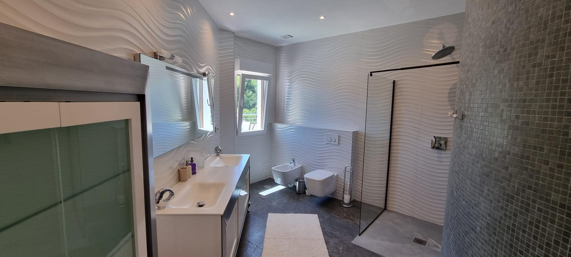 Bedroom in villa for sale in Altea
