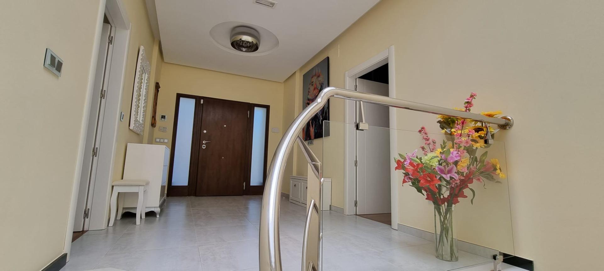 Exterior view in villa for sale in Altea