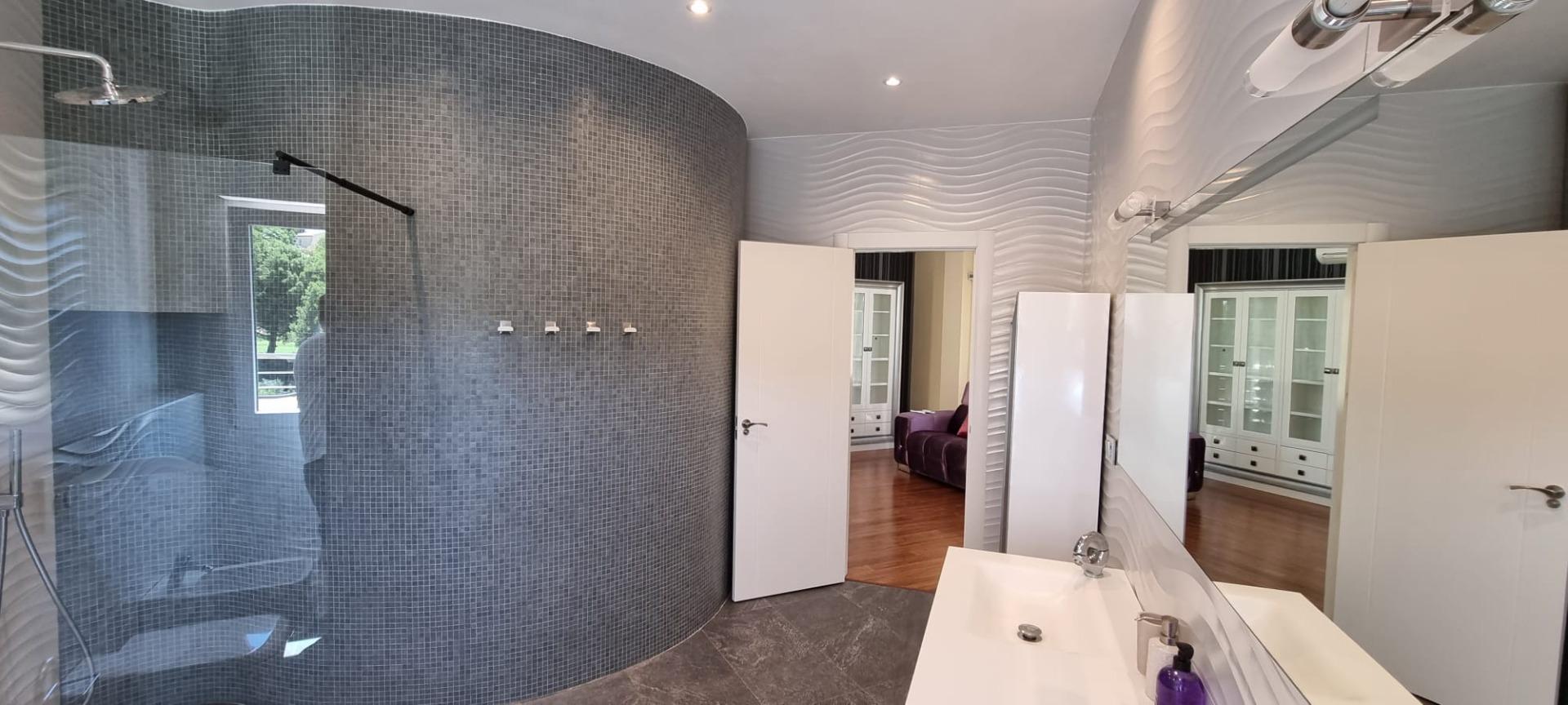 Living room in villa for sale in Altea
