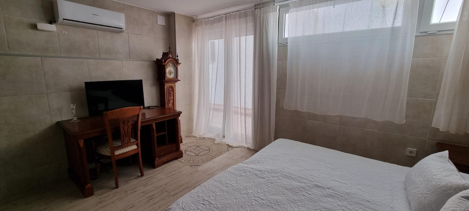 Bedroom in villa for sale in Altea