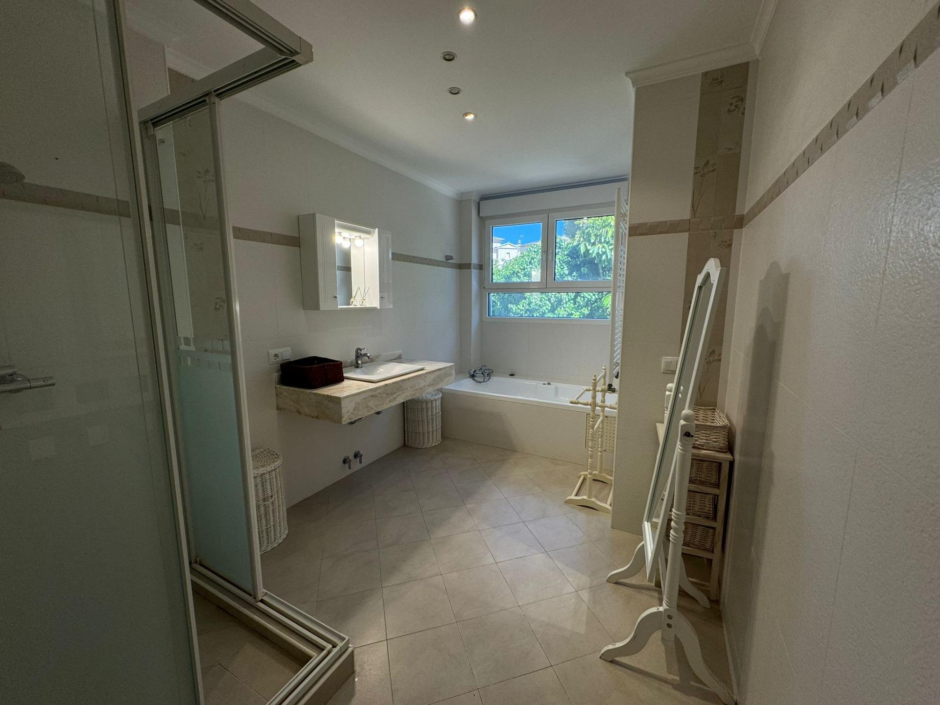 Dining area in villa for sale in Altea