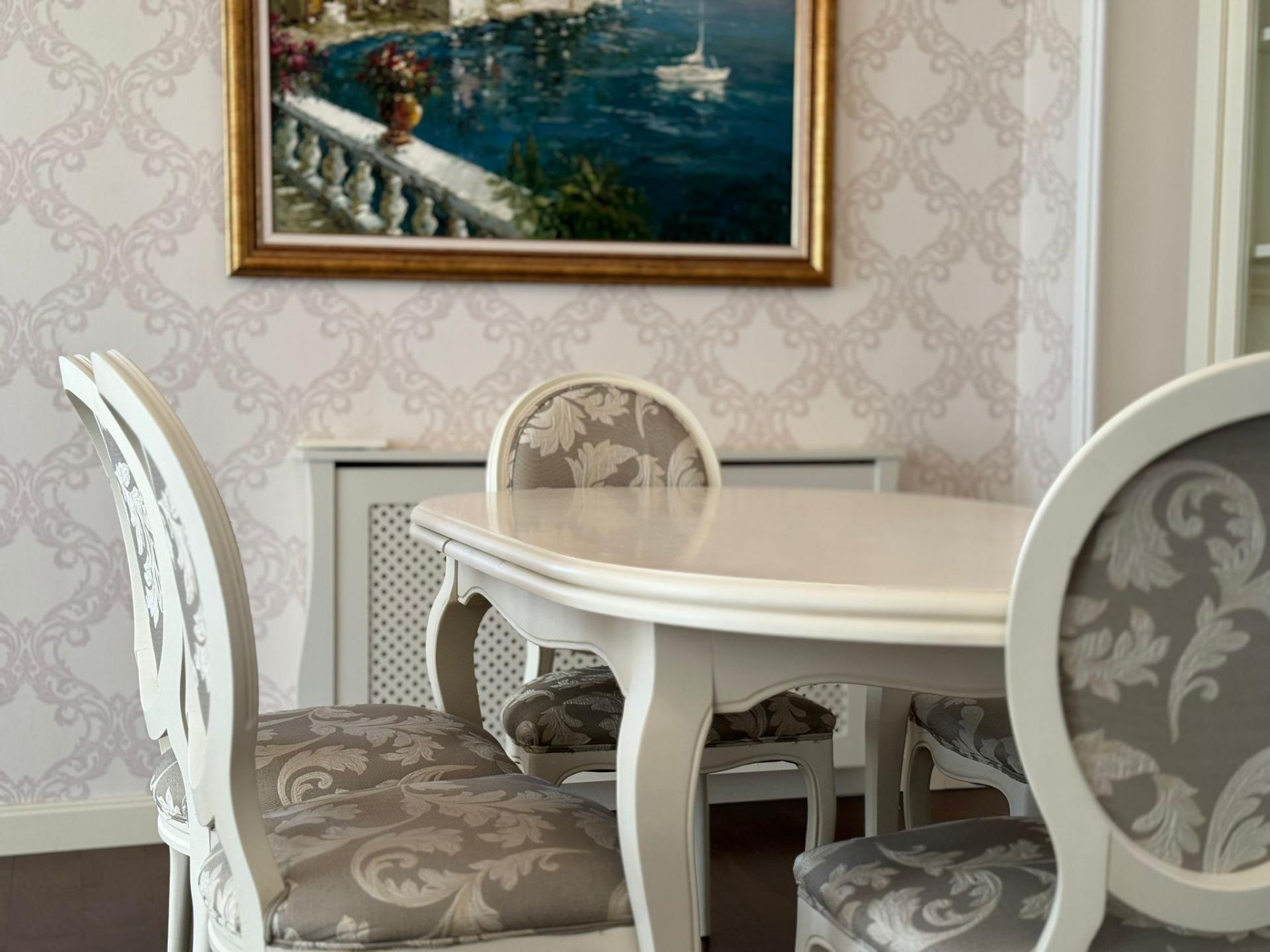Pool area in villa for sale in Altea