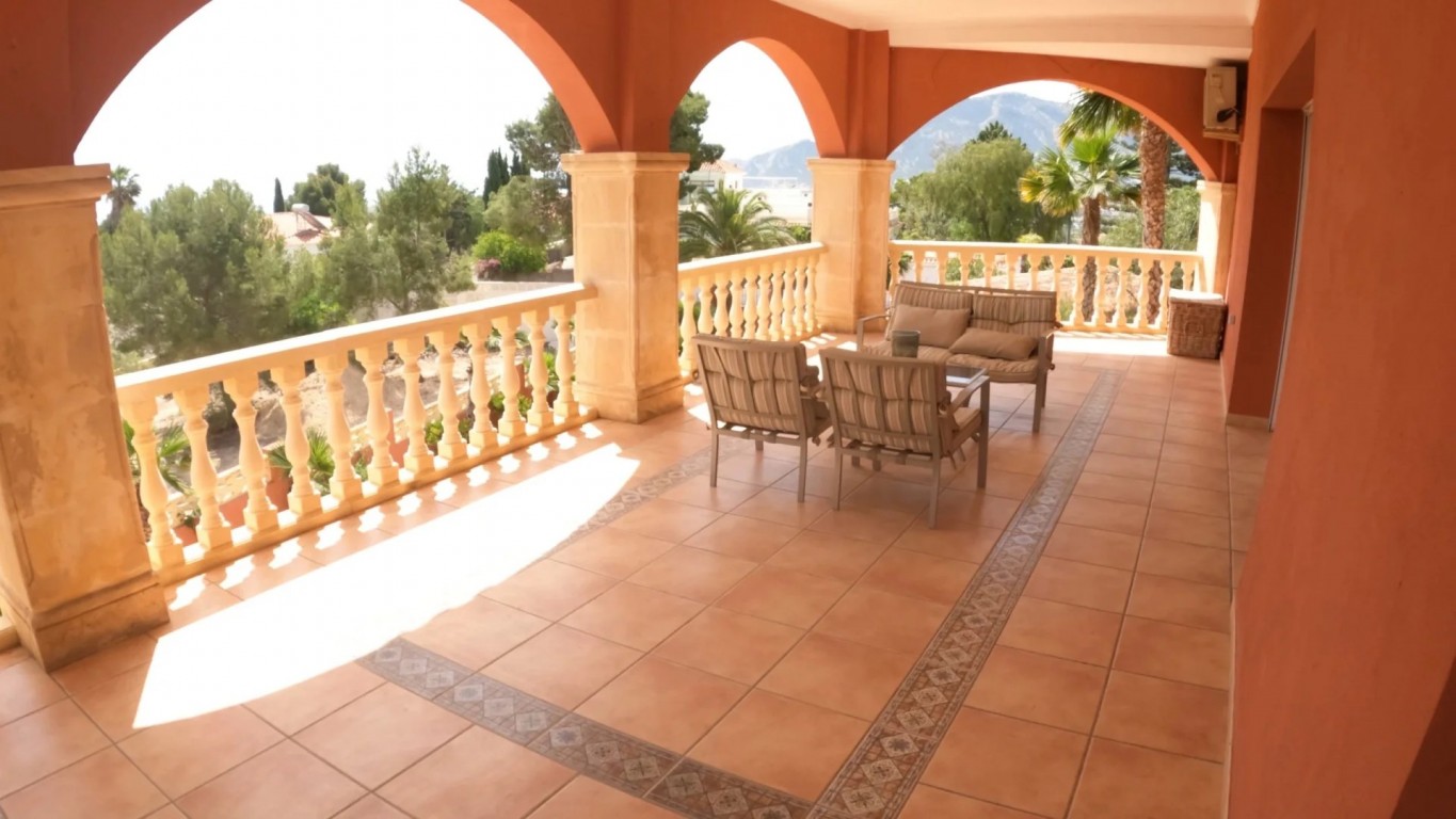 Master bedroom in villa for sale in Alfas del Pi