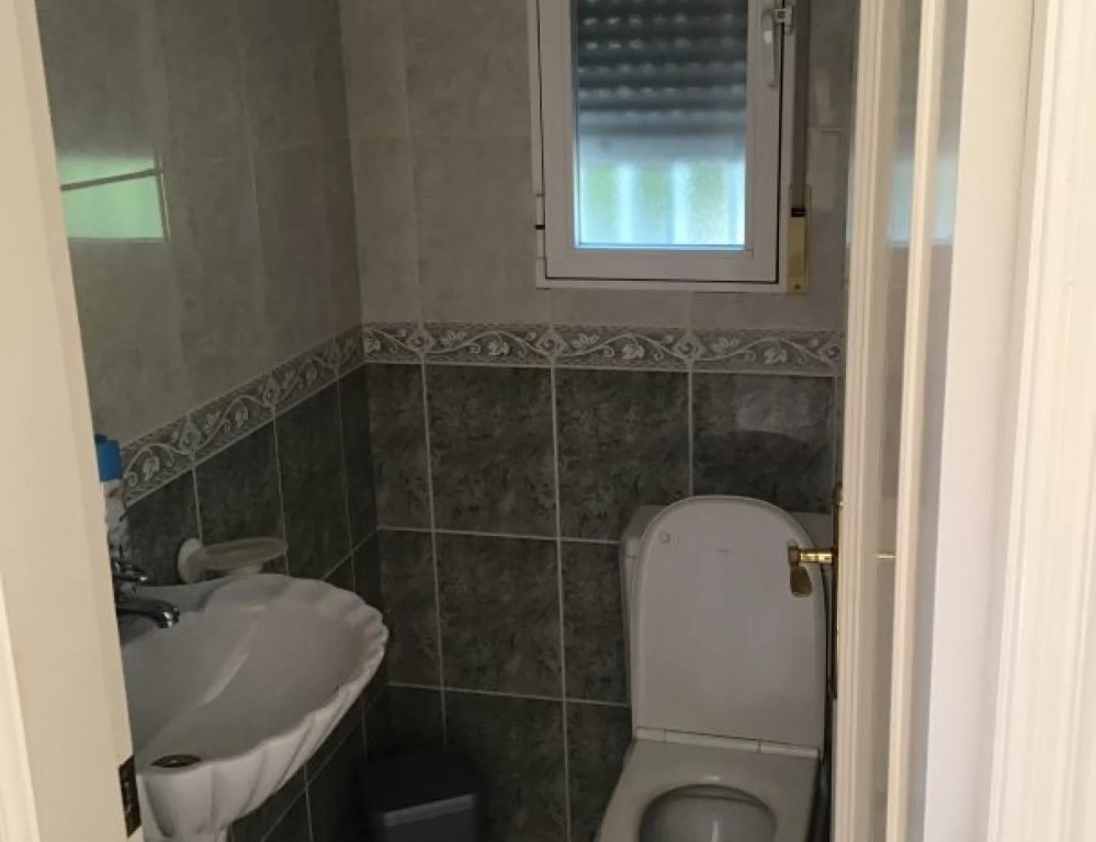 Bedroom in villa for sale in Alfas del Pi