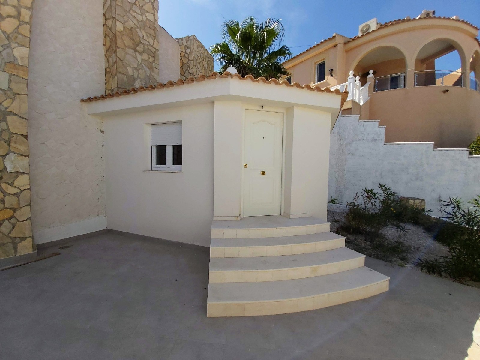 Dining area in villa for sale in Rojales
