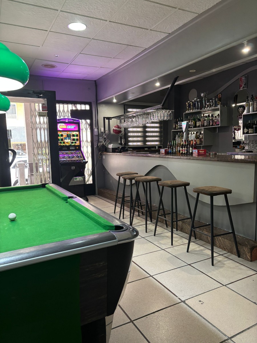 Working bar/cafeteria in the centre of Calpe with valid licence