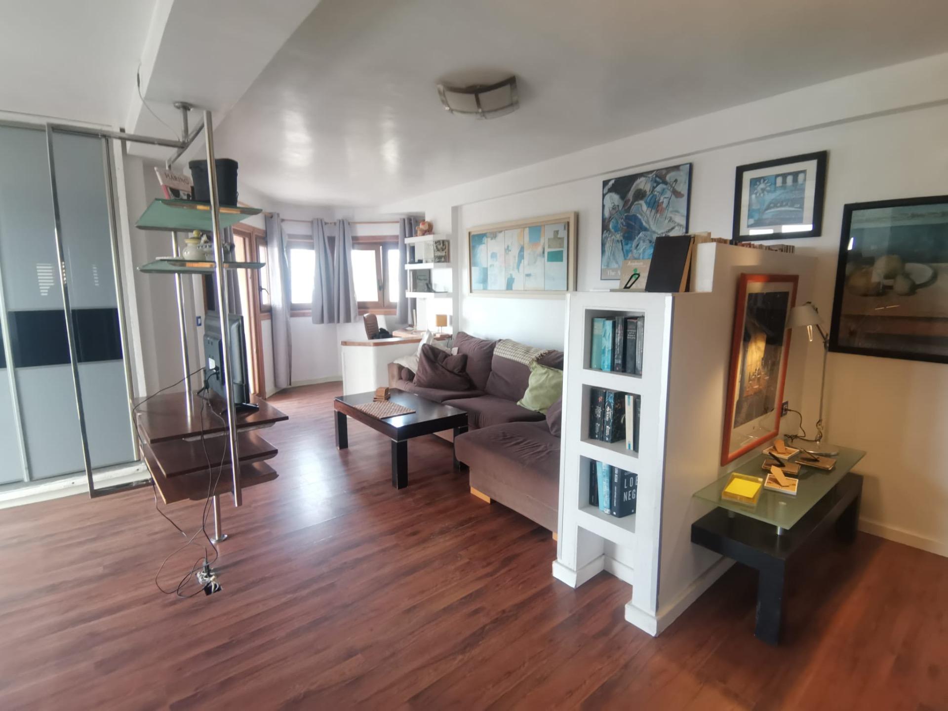For sale this spacious apartment located in one of the best urbanizations in Torrevieja, Mar Azul