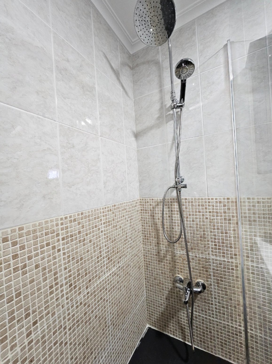 Master bedroom in apartment for sale in javea