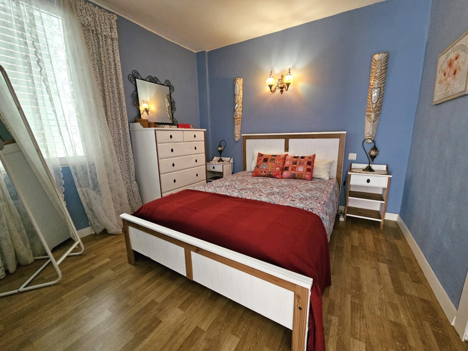 Beautiful flat in the Arenal of Jávea, a few steps from the beach and close to all amenities, this f
