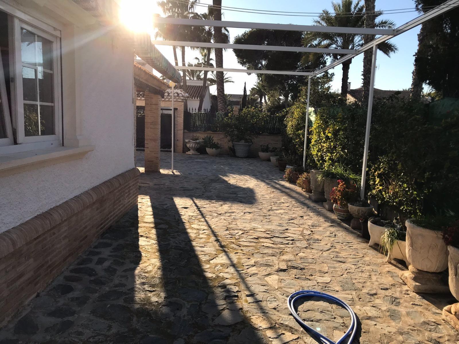 Terrace in villa for sale in Orihuela Costa