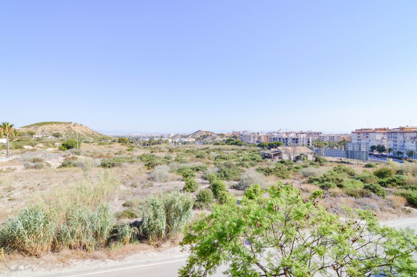 Kitchen in land for sale in Guardamar del Segura