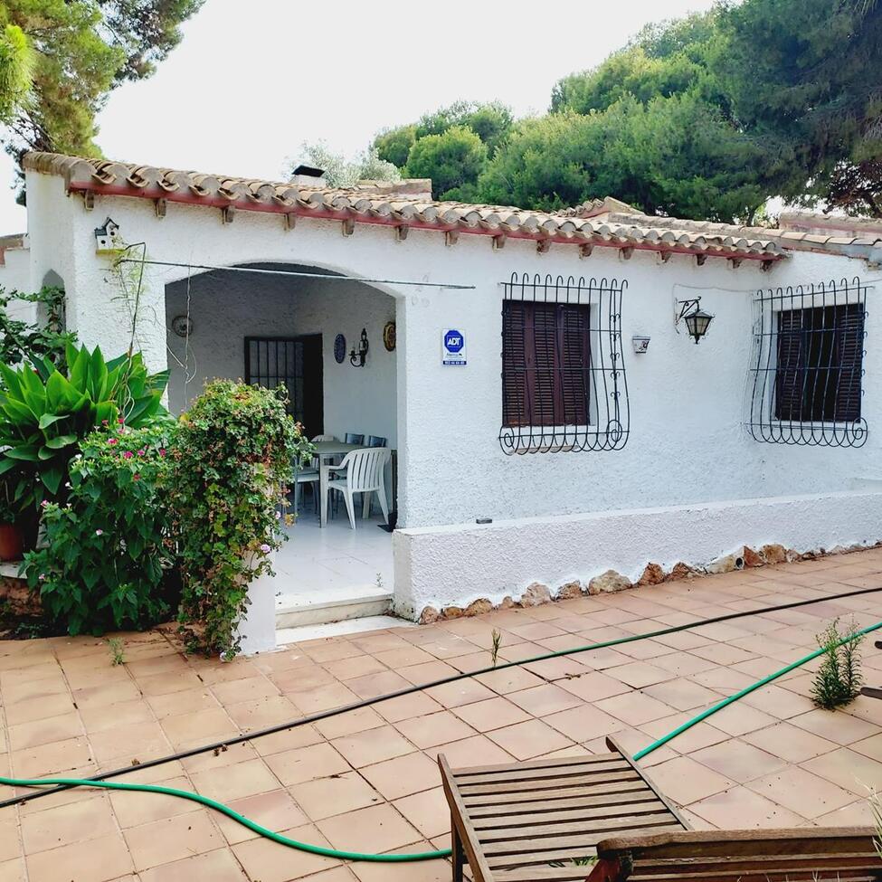 Dining area in villa for sale in Orihuela Costa