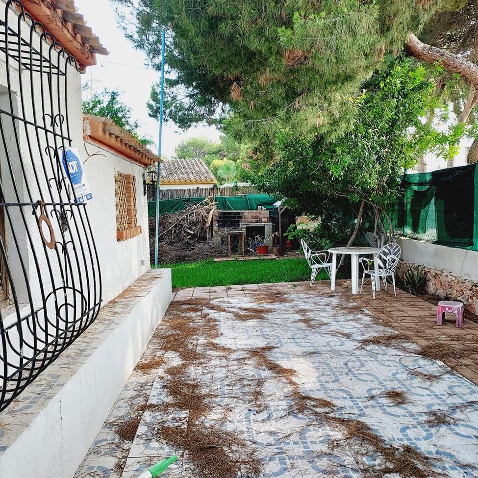 Bedroom in villa for sale in Orihuela Costa