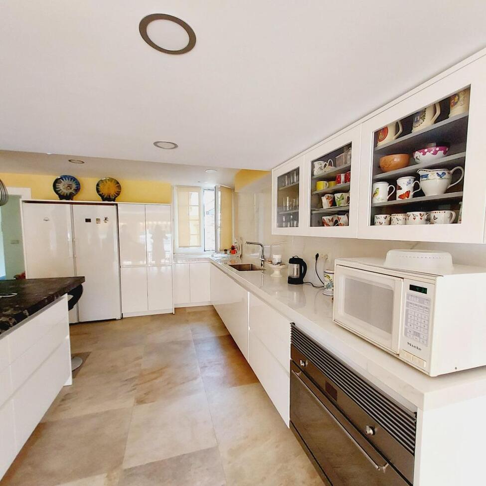 Master bedroom in villa for sale in Orihuela Costa