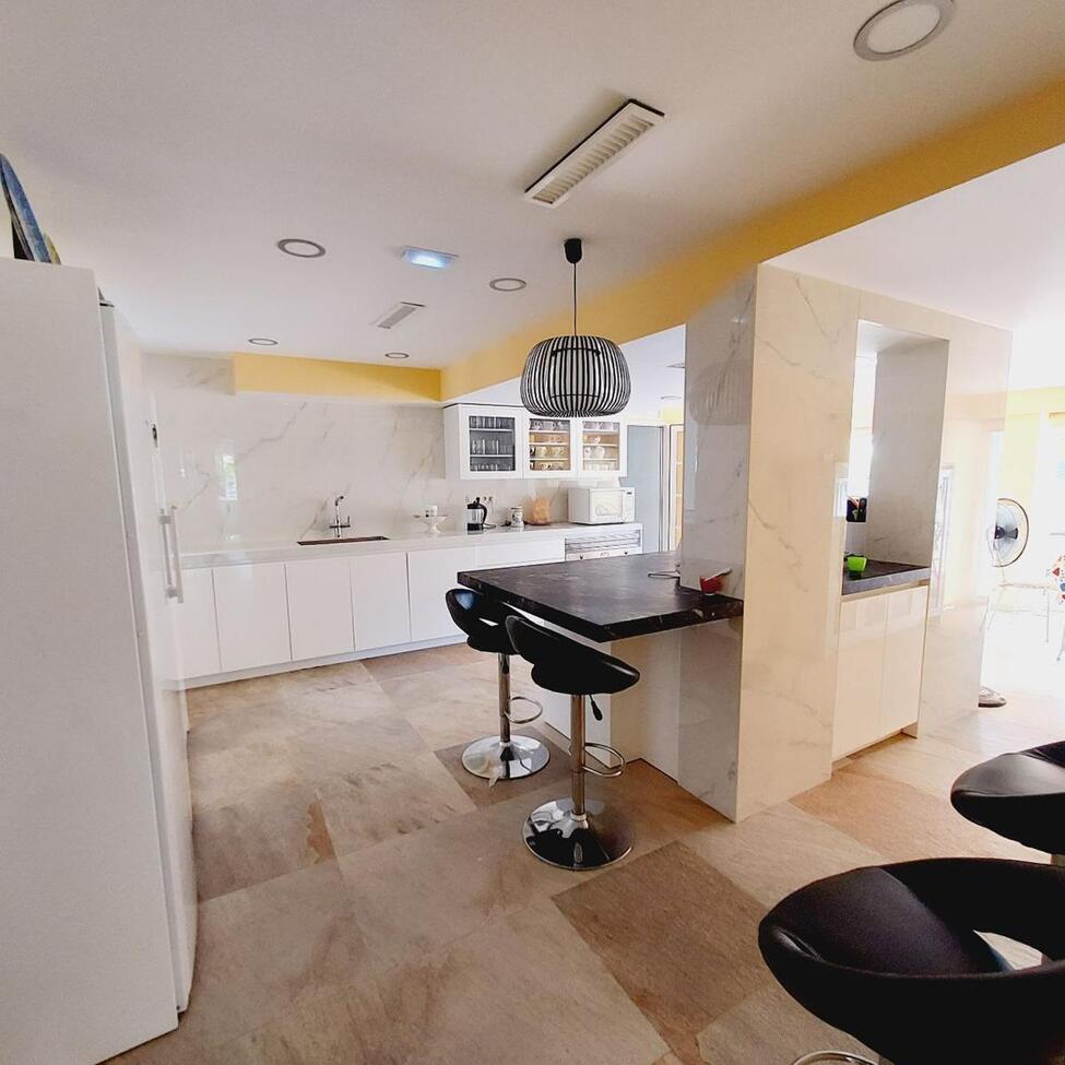 Terrace in villa for sale in Orihuela Costa