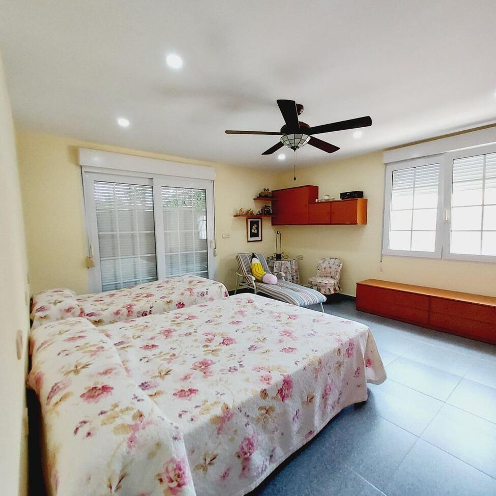 Exterior view in villa for sale in Orihuela Costa