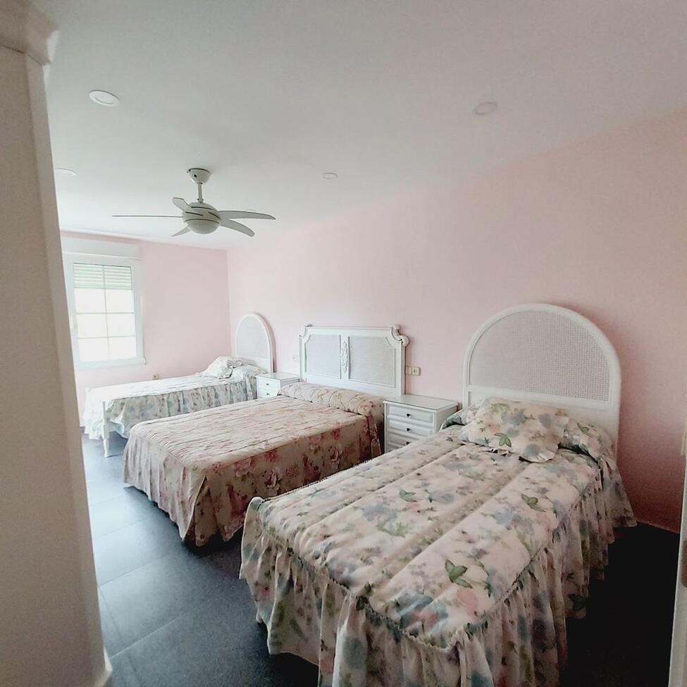 Bedroom in villa for sale in Orihuela Costa