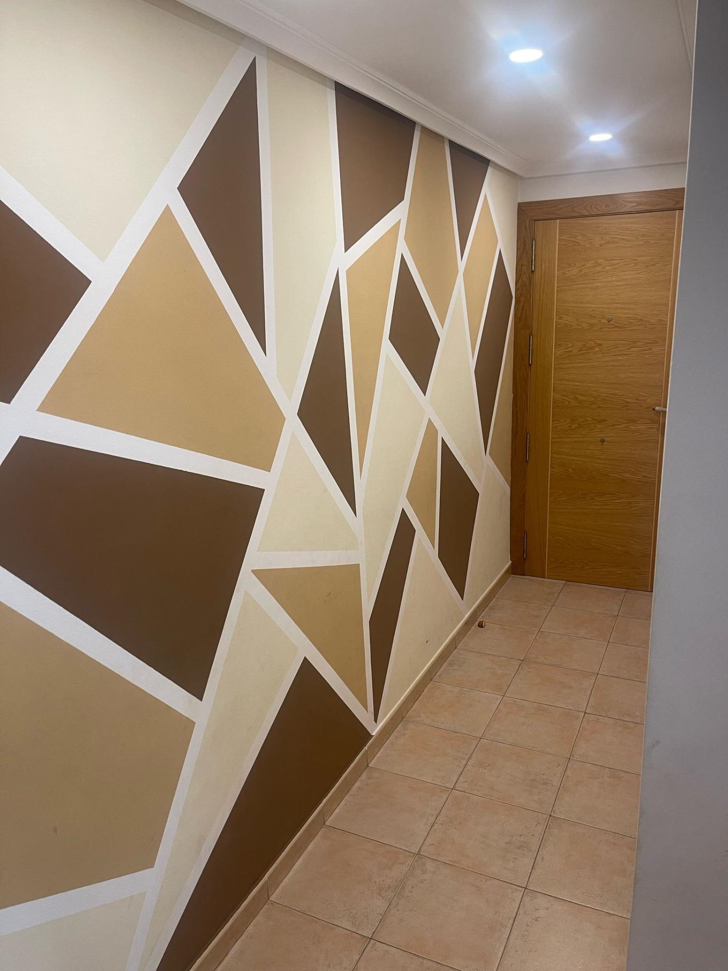 We present this beautiful house on the second floor located in the center of Zeneta