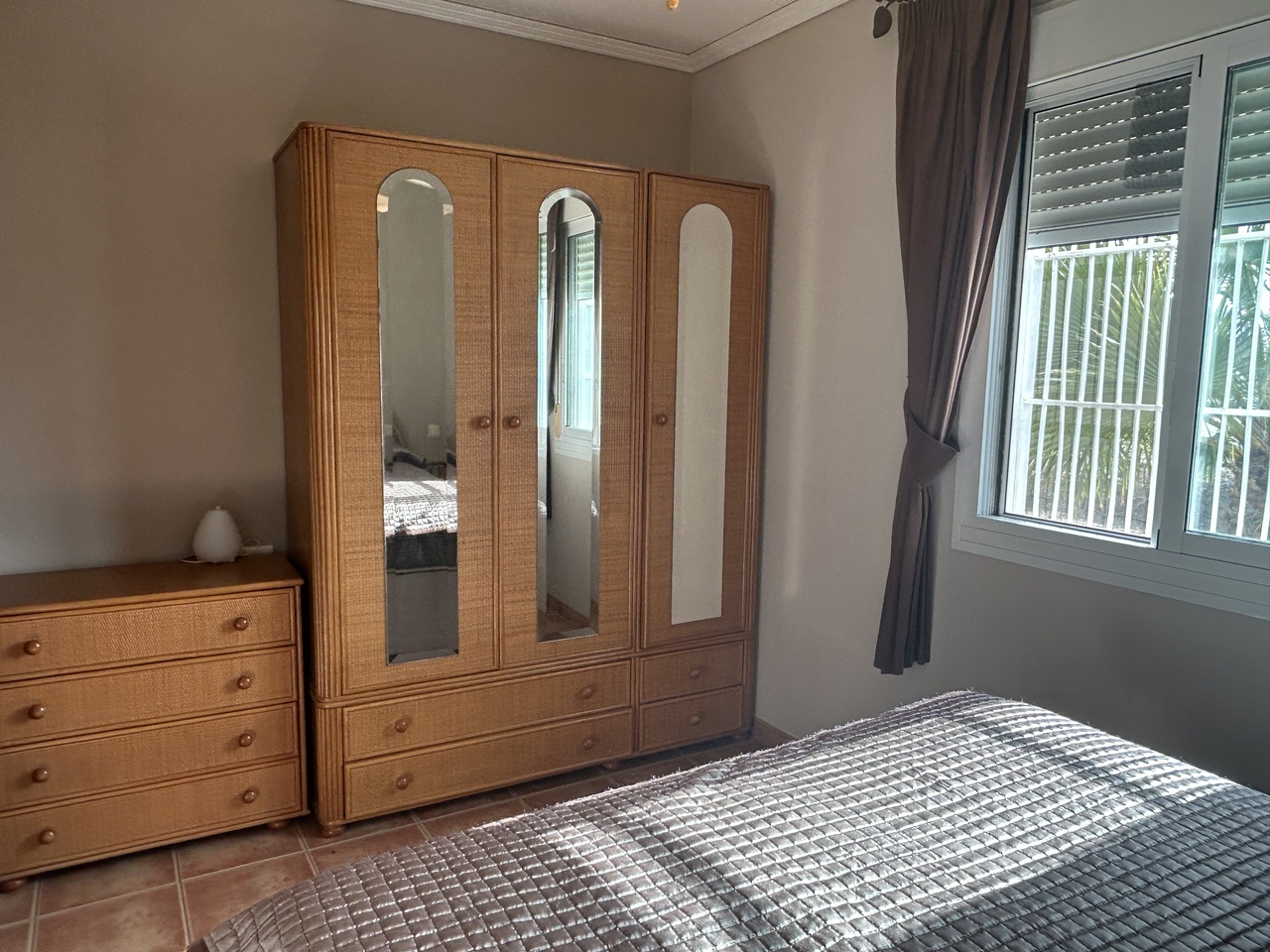 Bedroom in bungalow for sale in Las Palas