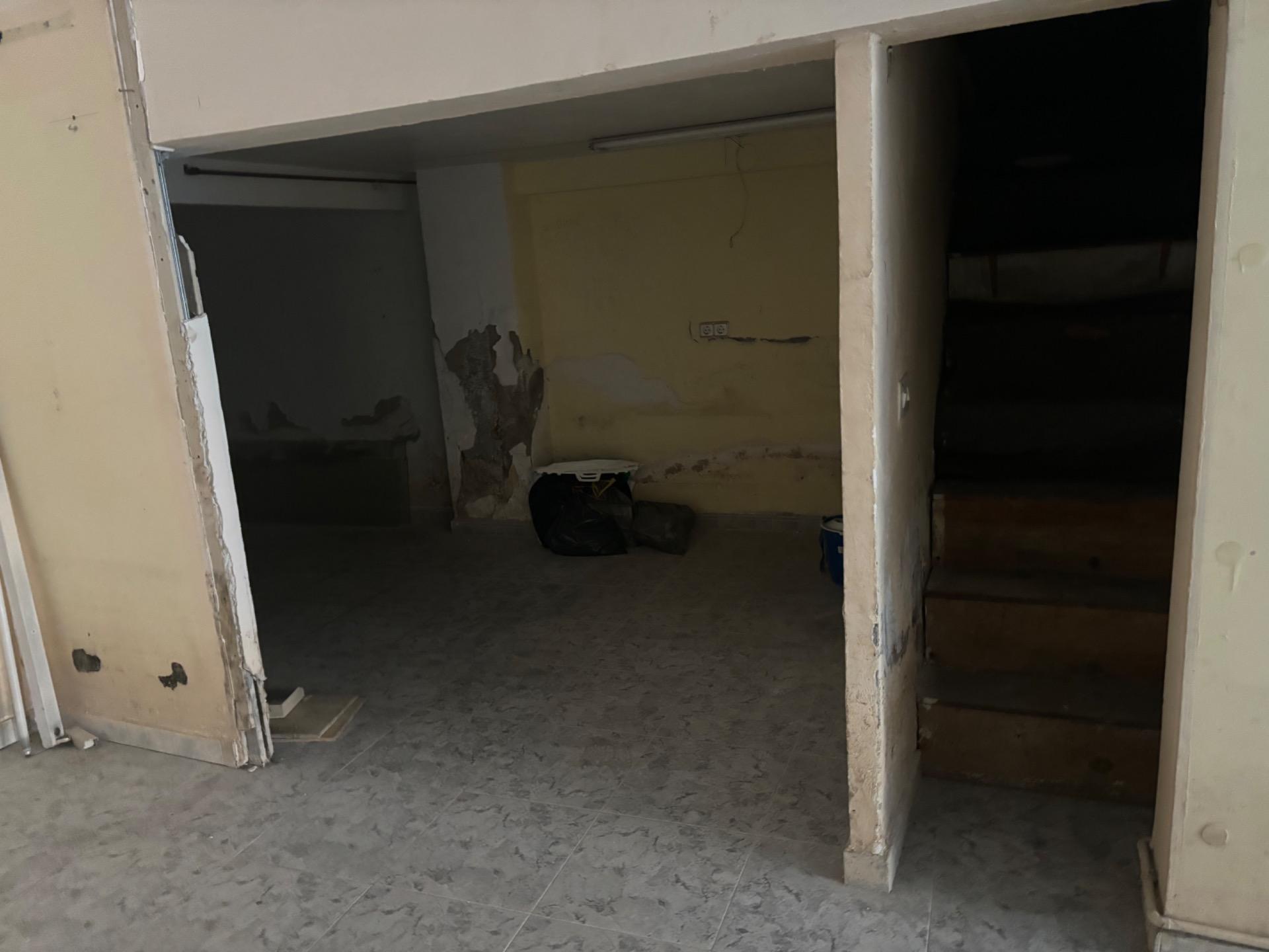 Pool area in commercial for sale in Orihuela