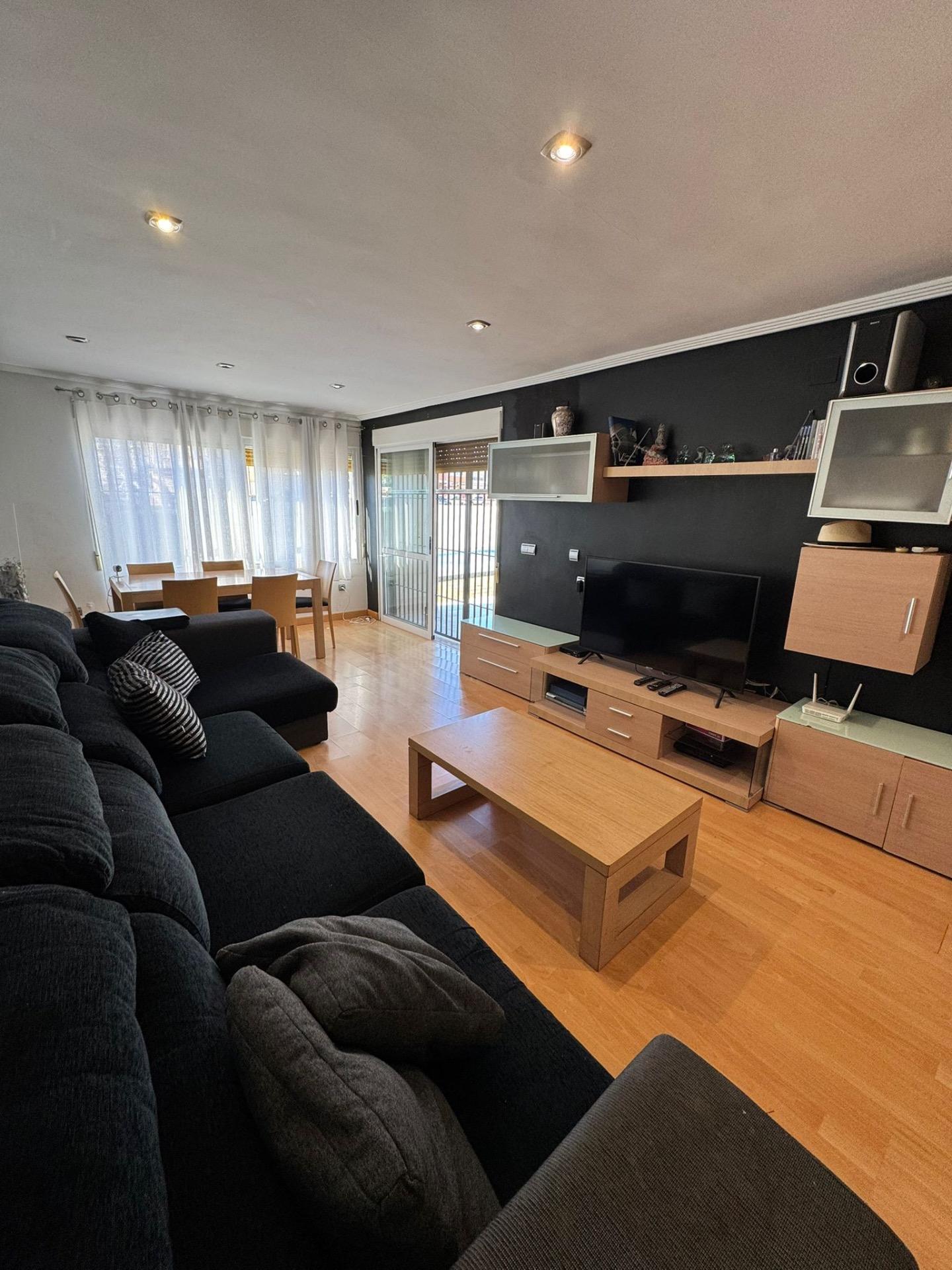 Master bedroom in villa for sale in Torrevieja