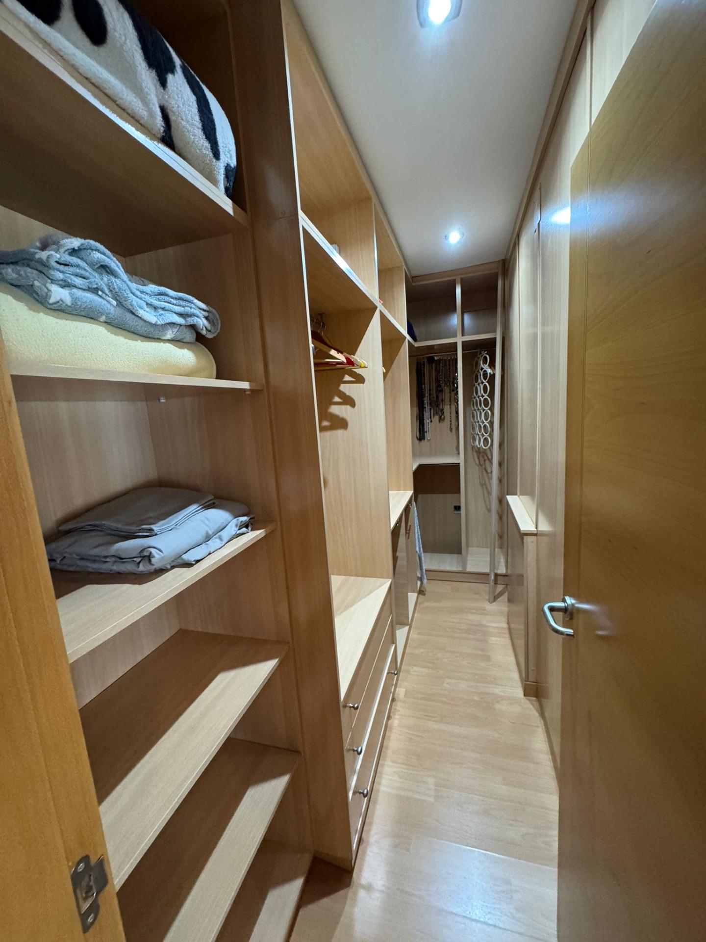 Bedroom in villa for sale in Torrevieja