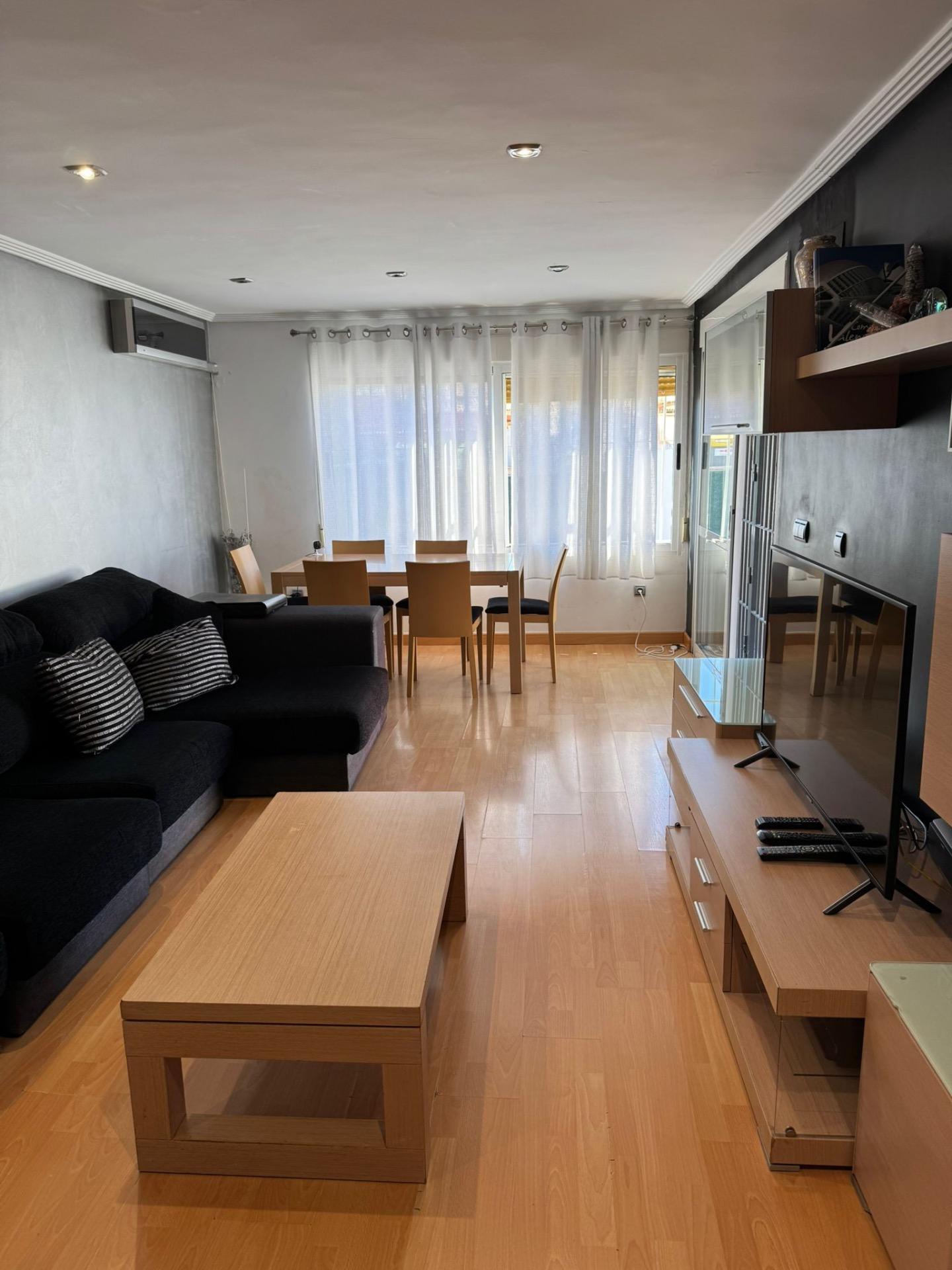 Dining area in villa for sale in Torrevieja